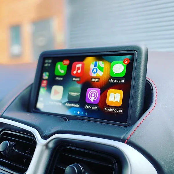 Apple CarPlay, Android Auto, MirrorLink sans fil pour Aston Martin